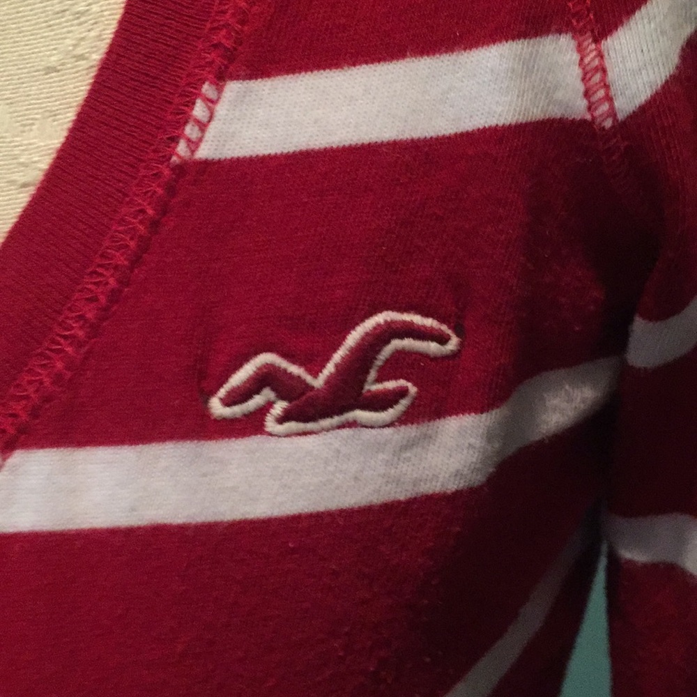 Hollister 3/4 sleeve T-shirt.  Size Small. - Picture 2 of 5